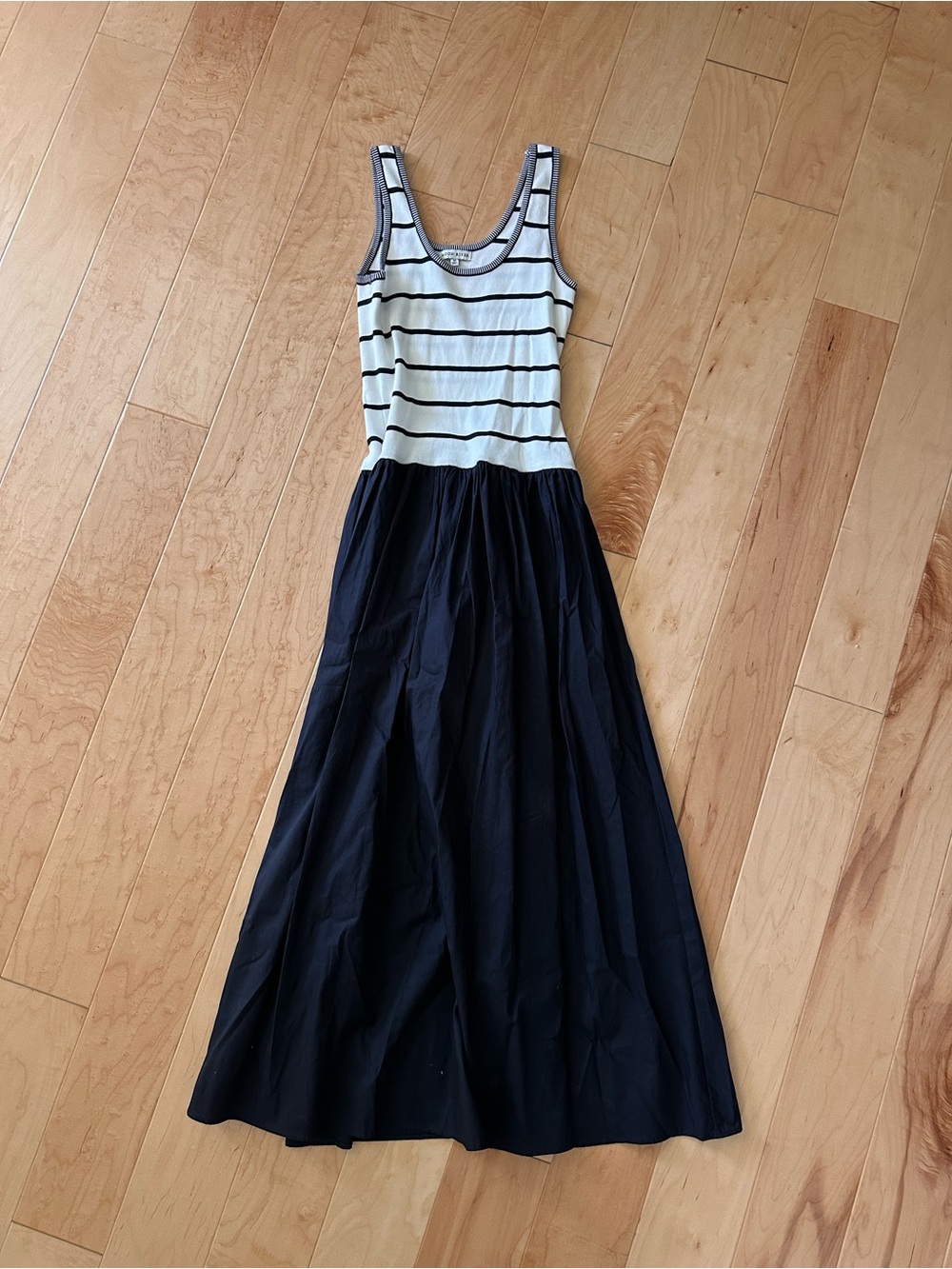 MOON RIVER Size M - Summer Maxi Dress
